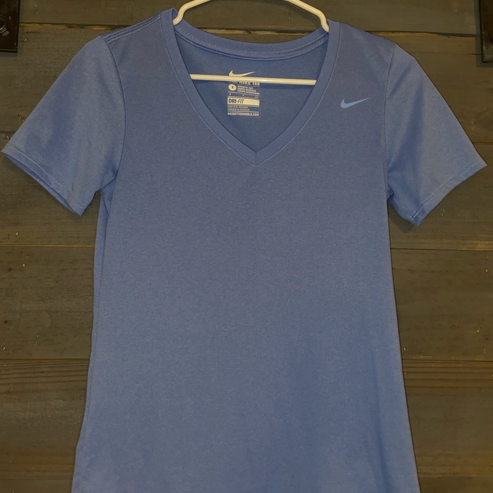 Nike V-Neck Workout Tee